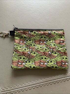 Mandalorian Libed zippered accessory bag with lobster clasp